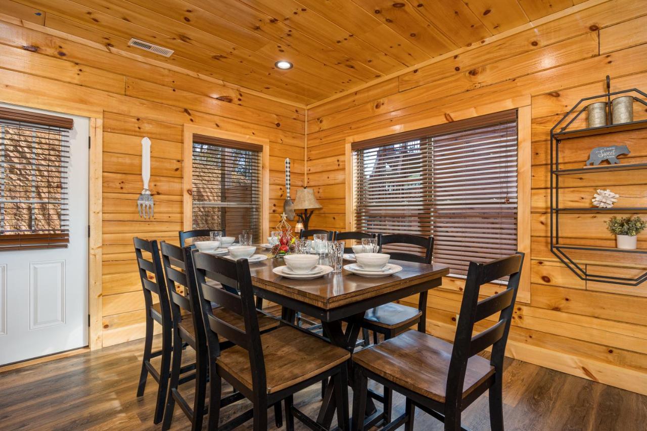 Mountain Haven: Dual Hot Tubs & Entertainment Hub Apartment Pigeon Forge Exterior photo